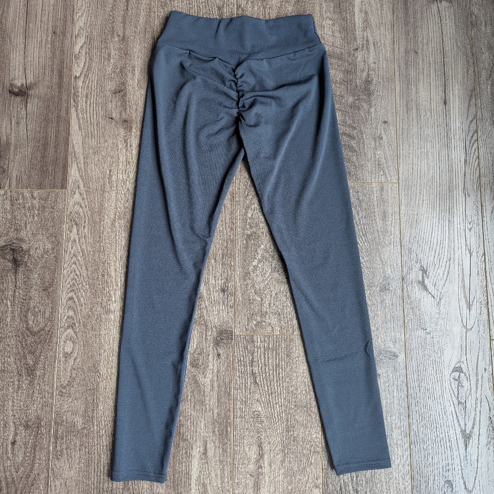 Ruched Bottom Grey Leggings By New Look Sport